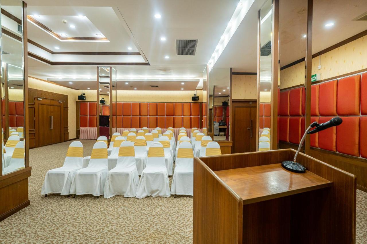 Sirin Hotel & Resident Хон Каен Экстерьер фото