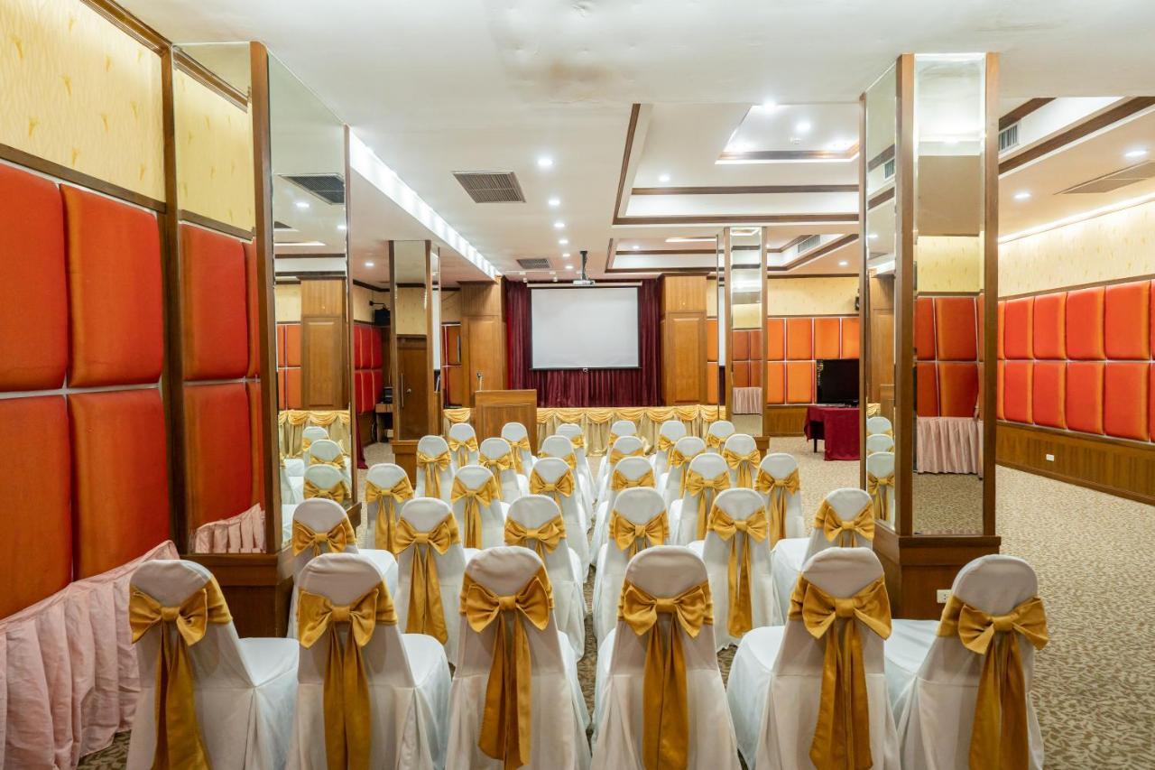 Sirin Hotel & Resident Хон Каен Экстерьер фото