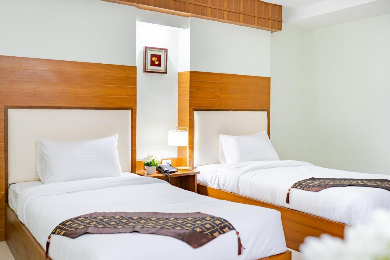 Sirin Hotel & Resident Хон Каен Экстерьер фото